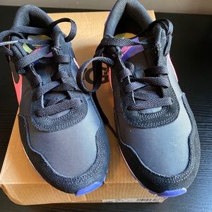 Girls nikes size 4.5 never worn